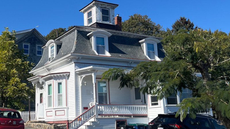 [Image: Photo taken from the street looking at the front of Max and Dani's house from Hocus Pocus.]